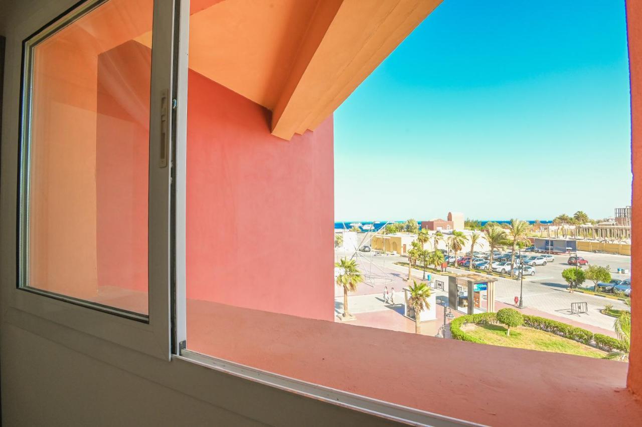 Отель The Boutique Marina 3*